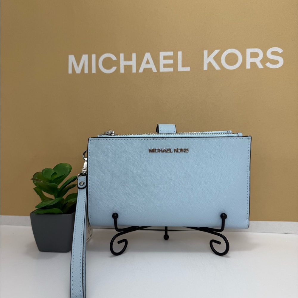 Michael Kors  Wristlet Wallet